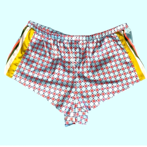 Victoria's Secret Pants - Victoria's Secret silk like boxer sleep shorts szL BEAUTIFUL like NEW